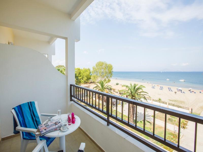 קאבוס Island Beach Resort (Adults Only) מראה חיצוני תמונה